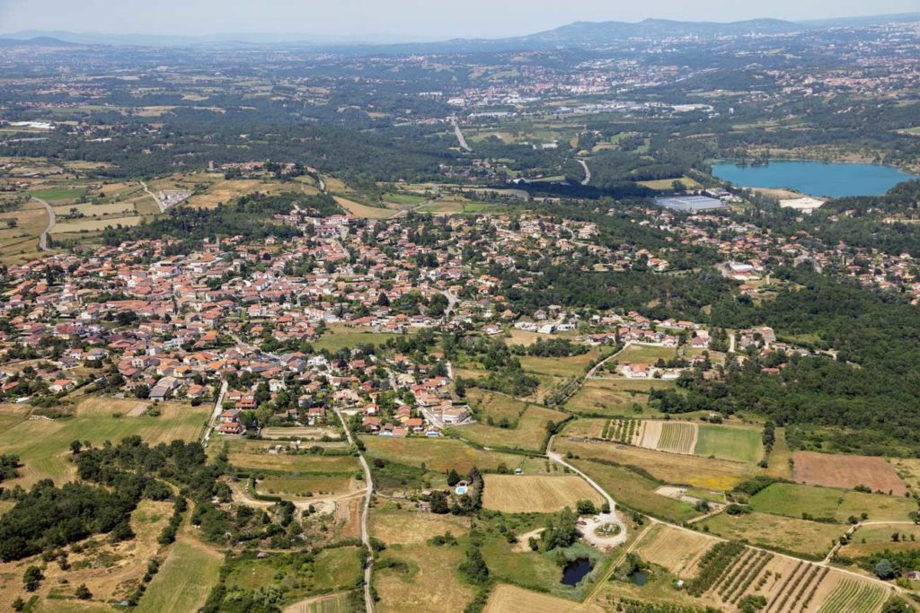 Vue aérienne de la vallée du Garon
