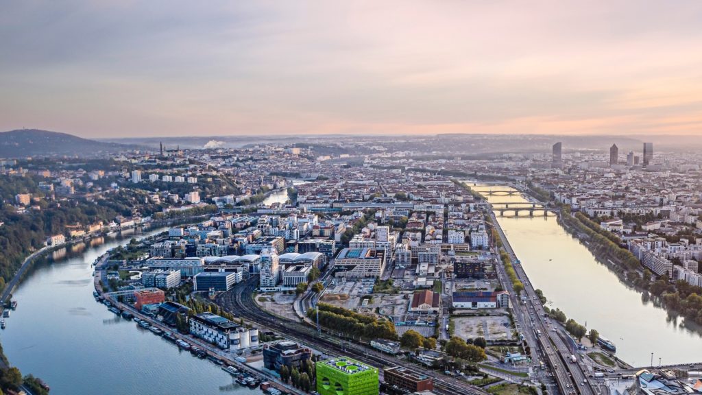 Vue aérienne de Lyon depuis les hauteurs de La Mulatière